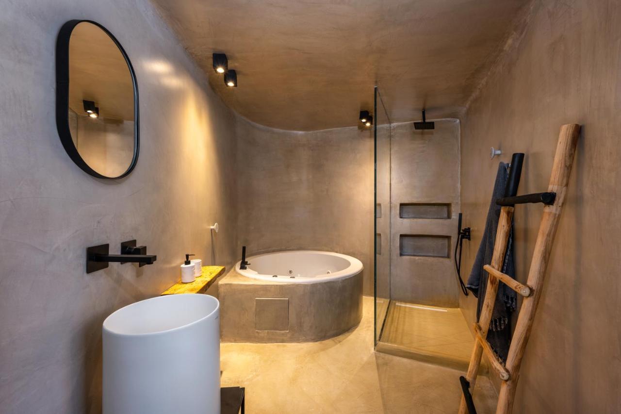 Iota Monocave By Thireon Villa Oía Buitenkant foto